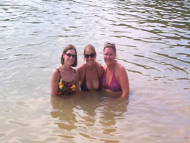 Hot Boat Girls.jpg
